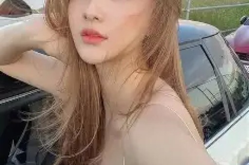 张嘉慧：从校园女孩到时尚巨星的华丽转身